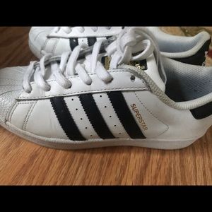 Adidas Superstars Women’s Size 5